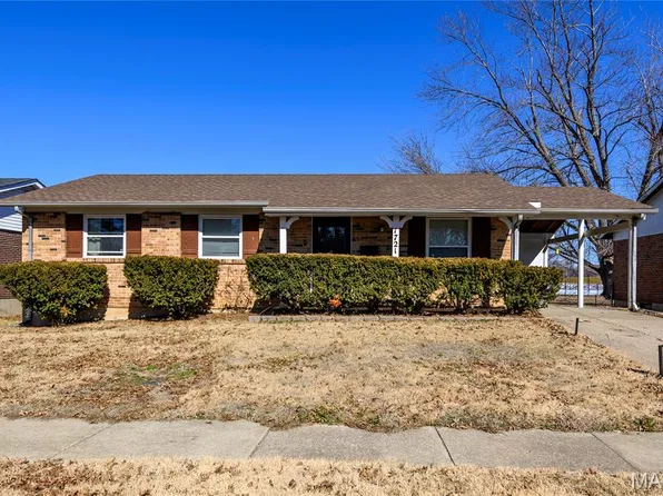 1721 Saddle Ridge Dr, Florissant, MO 63031