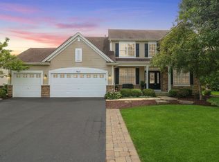 965 Price Rd, Sugar Grove, IL 60554