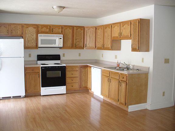 2nd image of 4020 Freedom Hwy #5