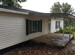 1041 Herschal Lyles Rd, Westmoreland, TN 37186