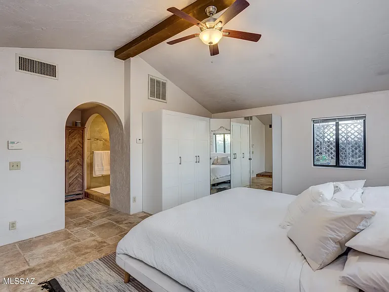 1228 N Norton Ave — Photo 4