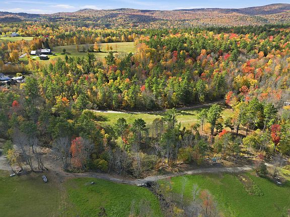 3rd image of 524 Lear Hill Road