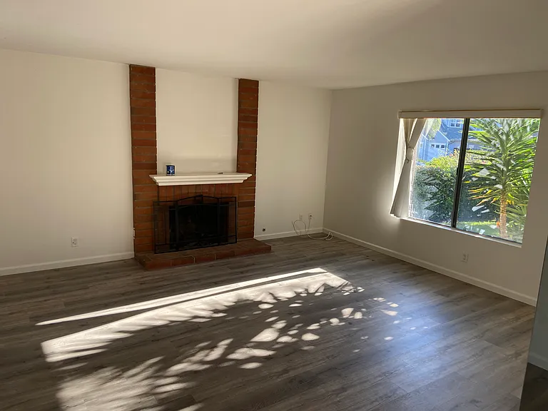 4230 Trieste Dr — Photo 10