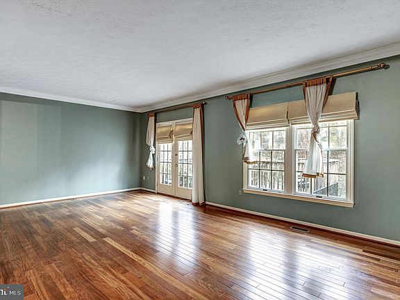 5th image of 2739 Valley Park Dr