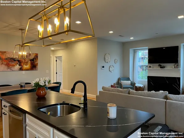 14 Williams St Unit 4, Chelsea, MA 02150