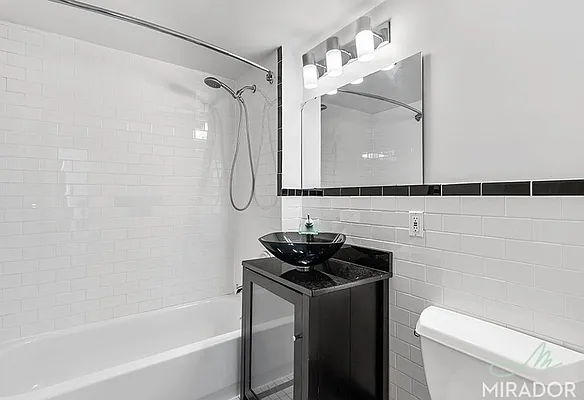 Sold by Mirador Real Estate | media 12