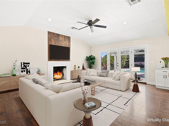 3rd image of 2301 W El Camino Ave