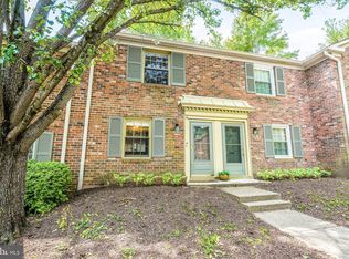 8549 Barrington Ct #921, Springfield, VA 22152