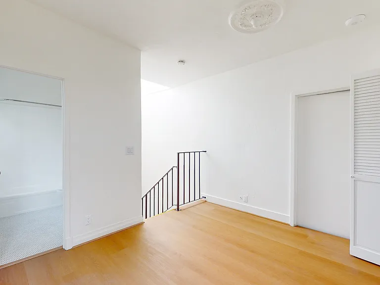 509 Greenwich St — Photo 13