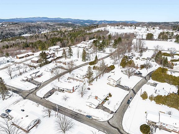 3rd image of 2 Meadow Lane