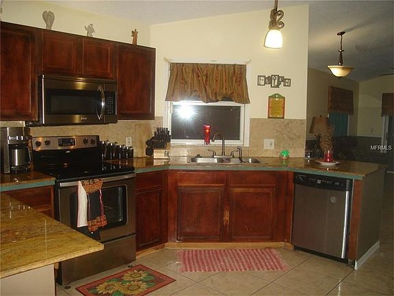 3rd image of 225 Southbridge Cir