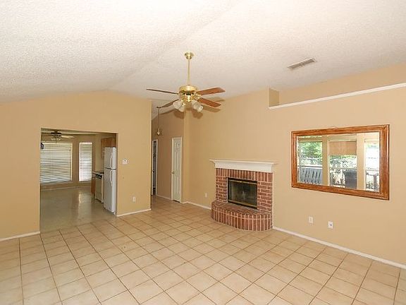 3rd image of 5905 Northfield Dr