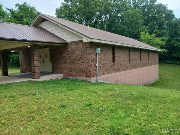 685 State Highway 142 E, Doniphan, MO 63935