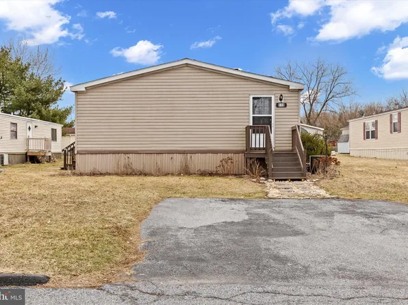 118 Decatur Dr, Grantville, PA 17028