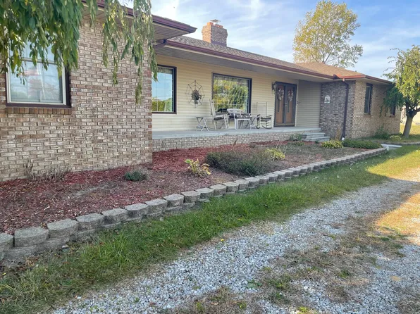 23700 Clark Rd, Belleville, MI 48111