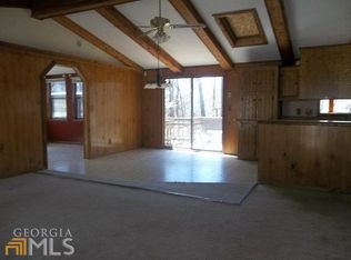 8547 Forrest Rd, Grantville, GA 30220