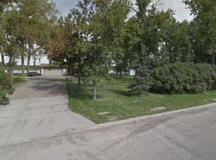 2810 Marina Rd SE, Mandan, ND 58554