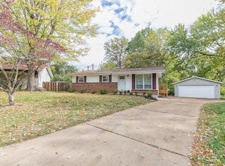 10900 Hampshire Manor Ct, Saint Louis, MO 63123