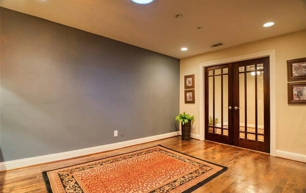 2 bed, 2.0 bath, 1873 sqft, $3,000 — Photo 4