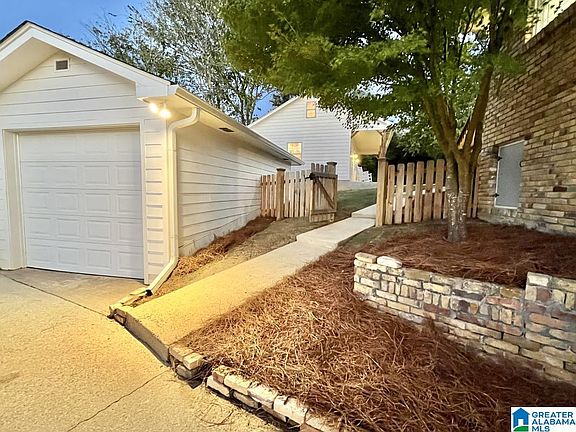 4th image of 2709 Altadena Lake Rd