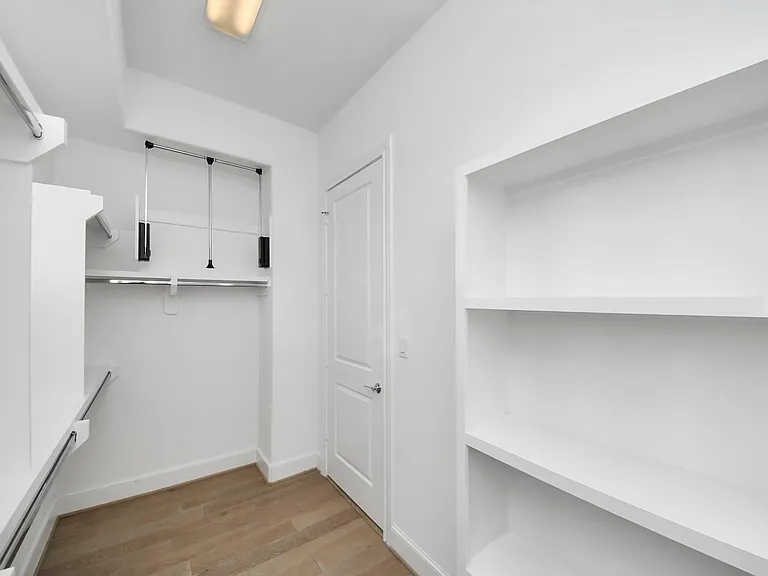 4005 Woodshire Village Est — Photo 31
