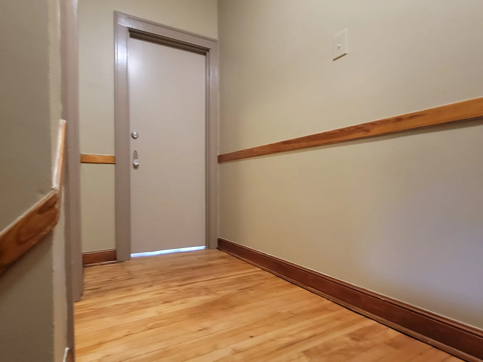 3 bed, 1200 sqft, $1,200 — Photo 3