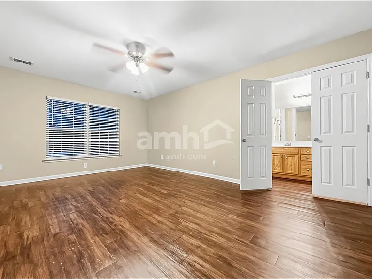 126 Avalon Rd — Photo 10