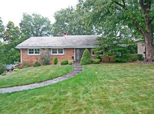 2648 Thorntree Dr, Pittsburgh, PA 15241