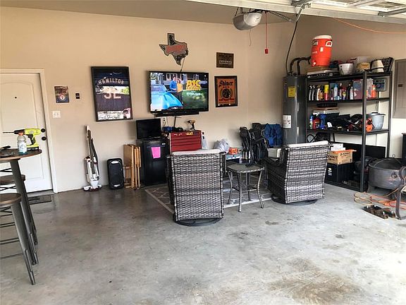 5th image of 351 & 353 Orbit Dr
