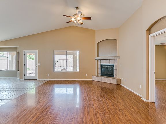 4th image of 3303 S 81st Ave