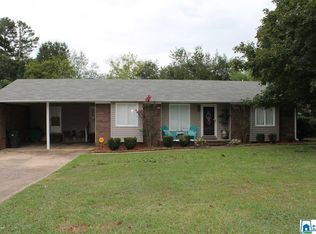 2121 Friar Tuck Ln, Oxford, AL 36203