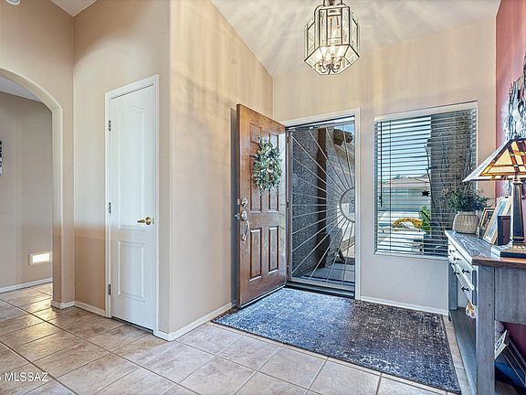 3rd image of 65535 E Rose Ridge Dr