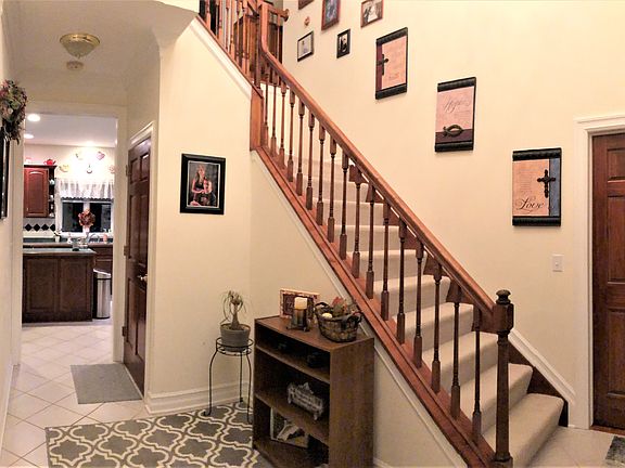 5th image of 41 Sussex Ln