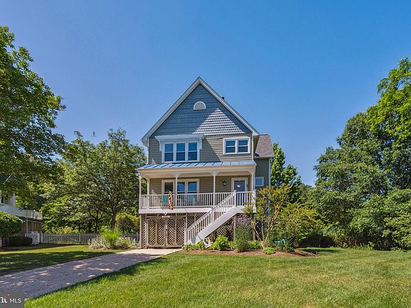 3rd image of 5822 Haven Ct