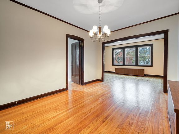 2nd image of 1345 W Wrightwood Ave #2