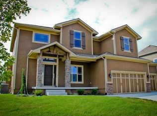 500 SW Lake Side Dr, Blue Springs, MO 64064