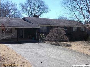 217 5th Pl, Pleasant Grove, AL 35127