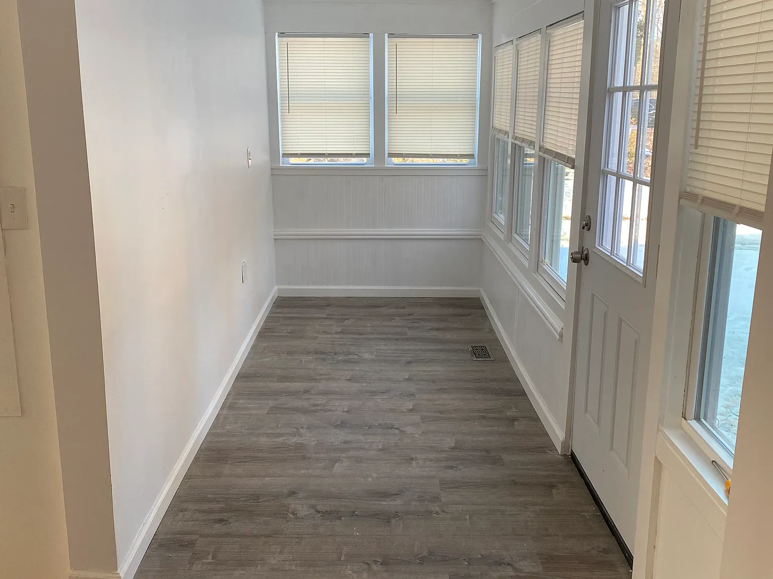 3 bed, 1010 sqft, $3,495 — Photo 4
