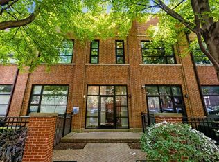 2105 W Concord Pl APT 4, Chicago, IL 60647