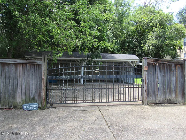 1055 Carlisle St #D — Photo 3