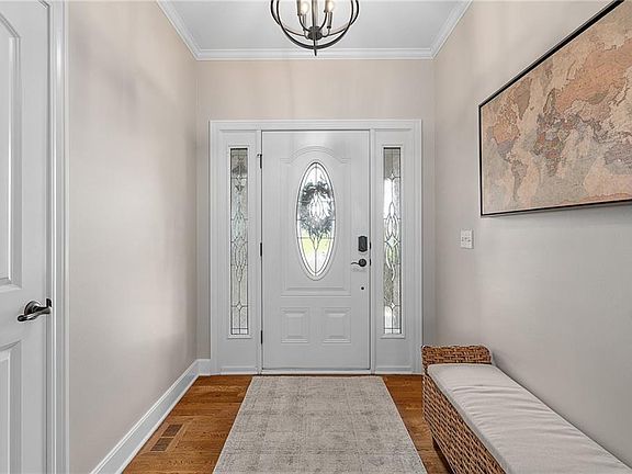 5th image of 13286 Davis Ave