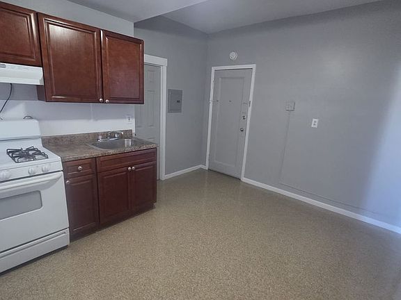 4th image of 101 Burgess Pl APT 5