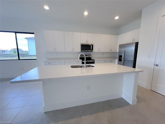 4th image of 5247 KARLIA DR
