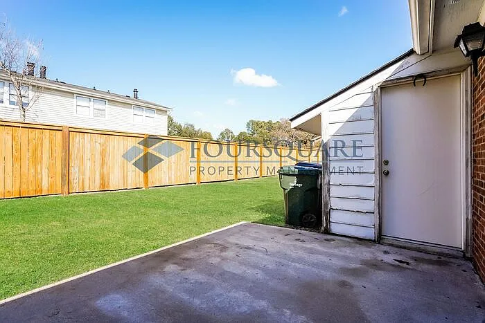 2604 Stewart Dr #B — Photo 3