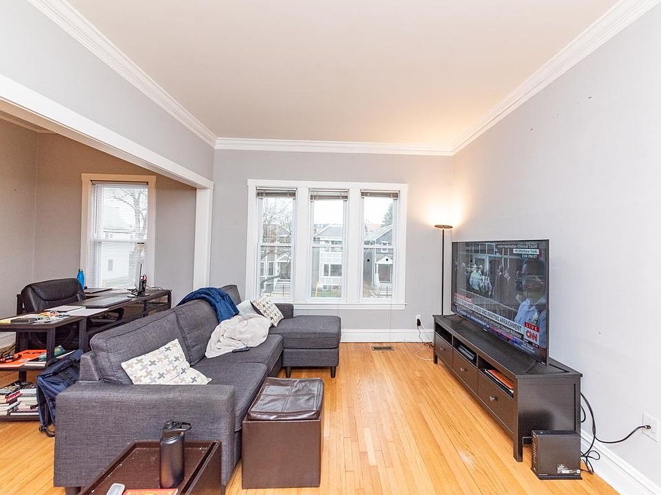 1st image of 3260 N Southport Ave #2