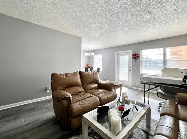 314 Chatham P, West Palm Beach, FL 33417