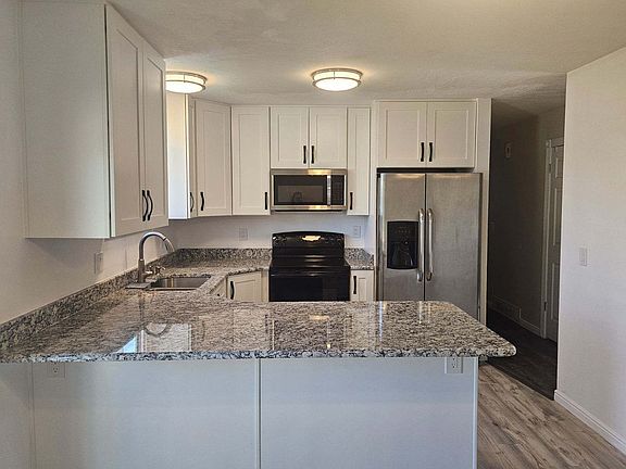 2nd image of 2566 W Dry Creek Dr