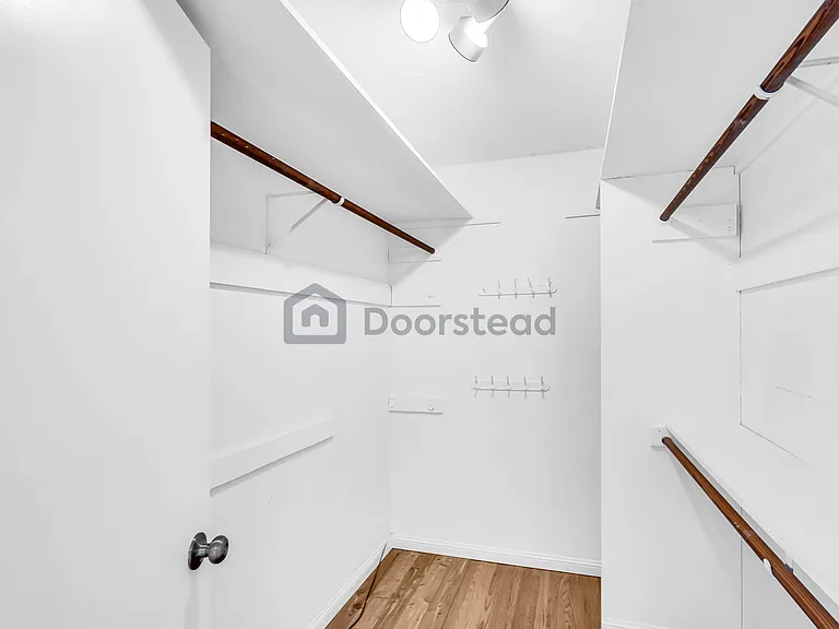 2913 Bayview Dr — Photo 27