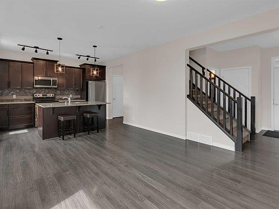 4th image of 16 N Fireside Pl