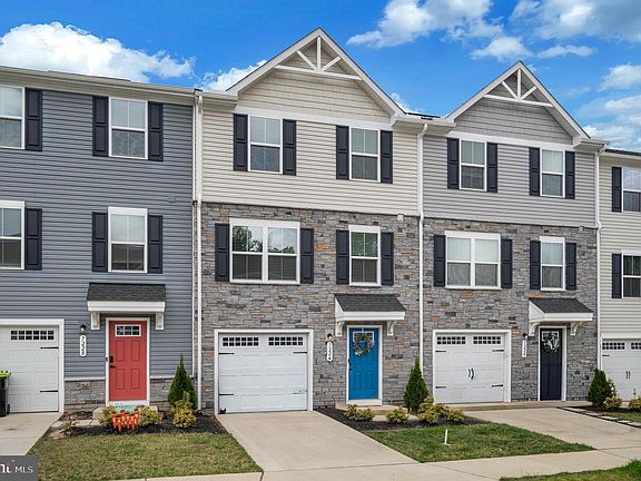 5th image of 7226 Potomac Ter